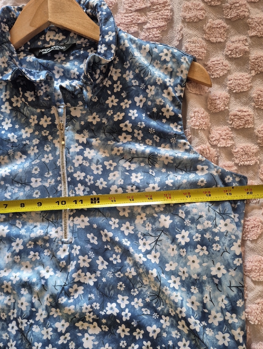 Tango Mango Sleeveless 1/4 Zip Front High Stand Up Neckline Blue White Floral L - Picture 9 of 14